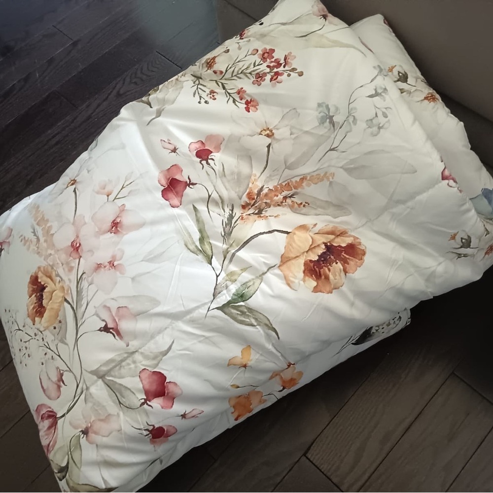 Floral Patterned Bedding Set